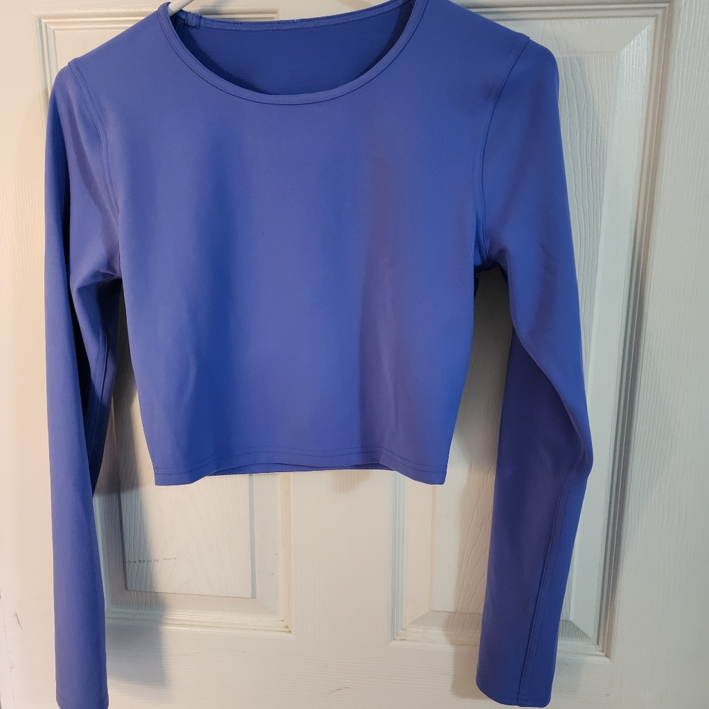 Lululemon Women's Blue Long Sleeve Crop Top. NWOT Will Stretch - 15 -16 No Tag
